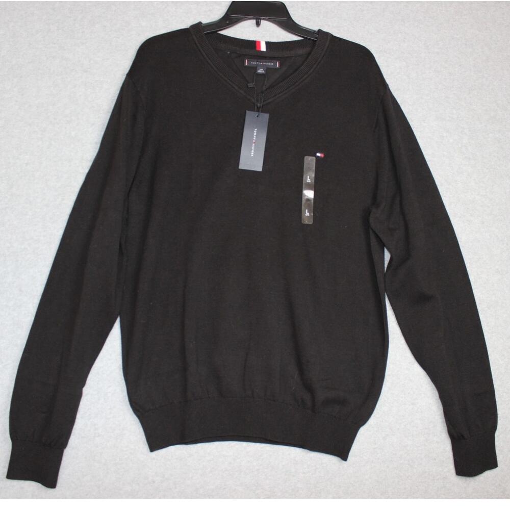 Tommy Hilfiger Men's Black Solid V-Neck Cotton Pullover Sweater NWT Size Large